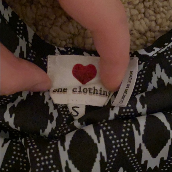 Patterned Tank Top - Picture 2 of 3